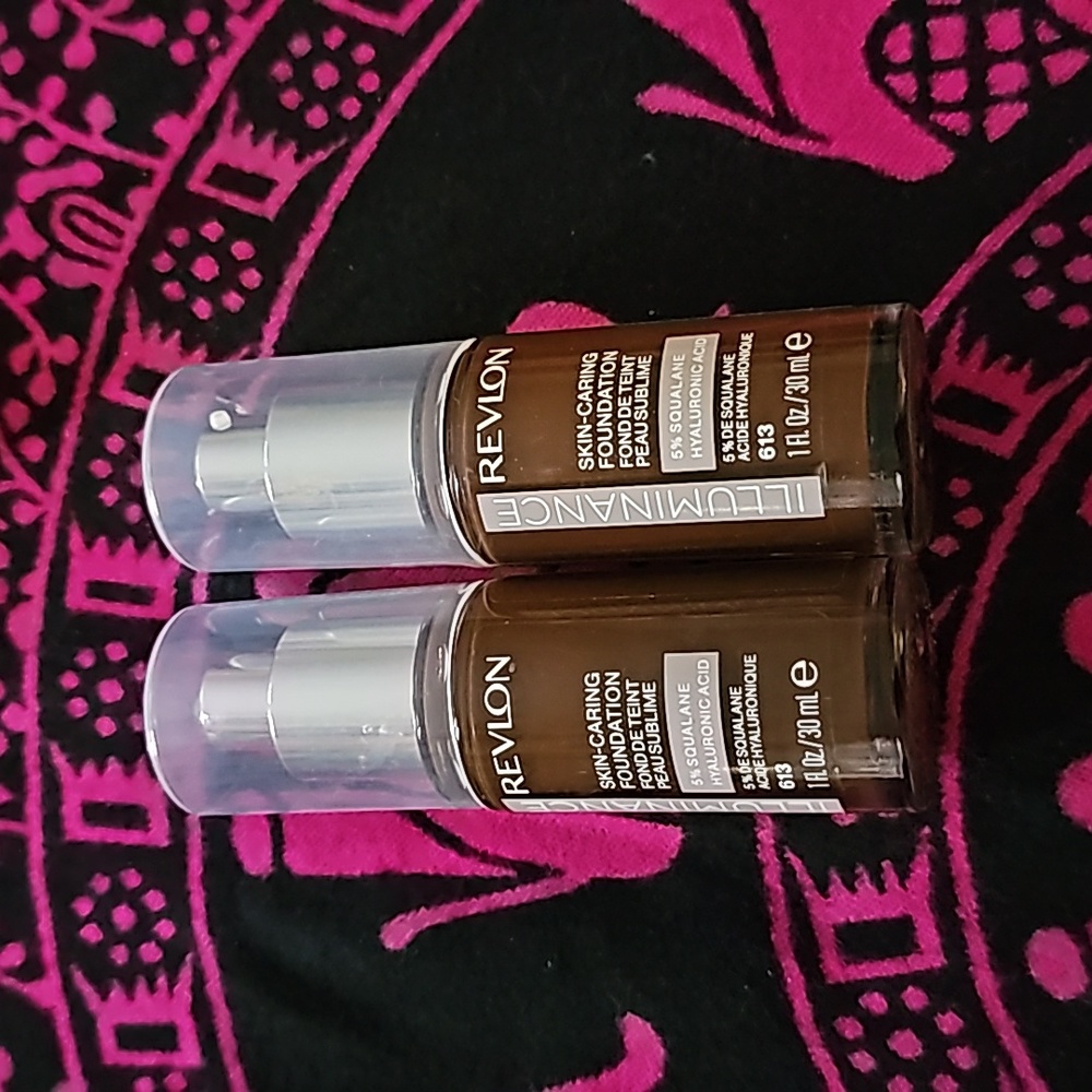 Lot of 2 Revlon Illuminance Foundation